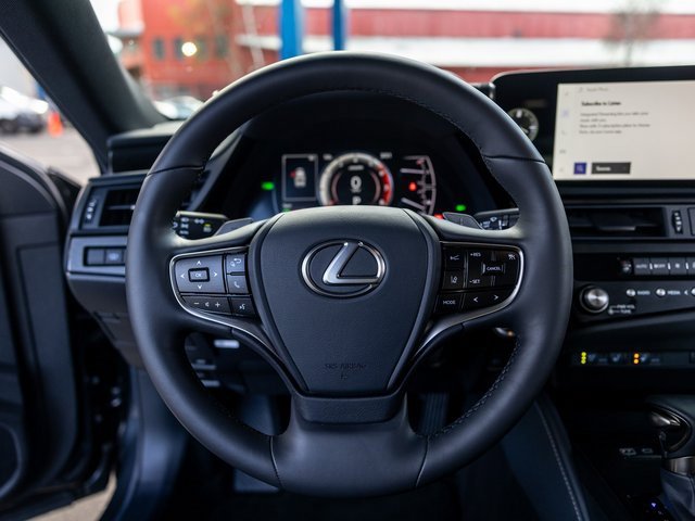 Used 2025 Lexus ES 300h w/ Premium Package image 6