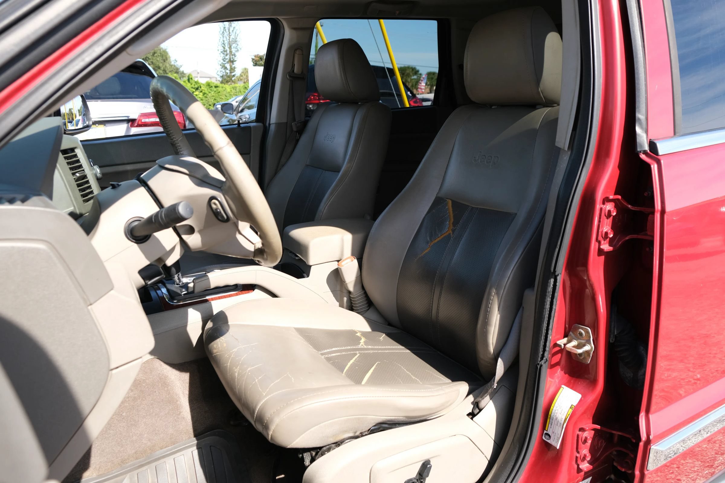 Used 2006 Jeep Grand Cherokee Limited AWD/4WD image 9