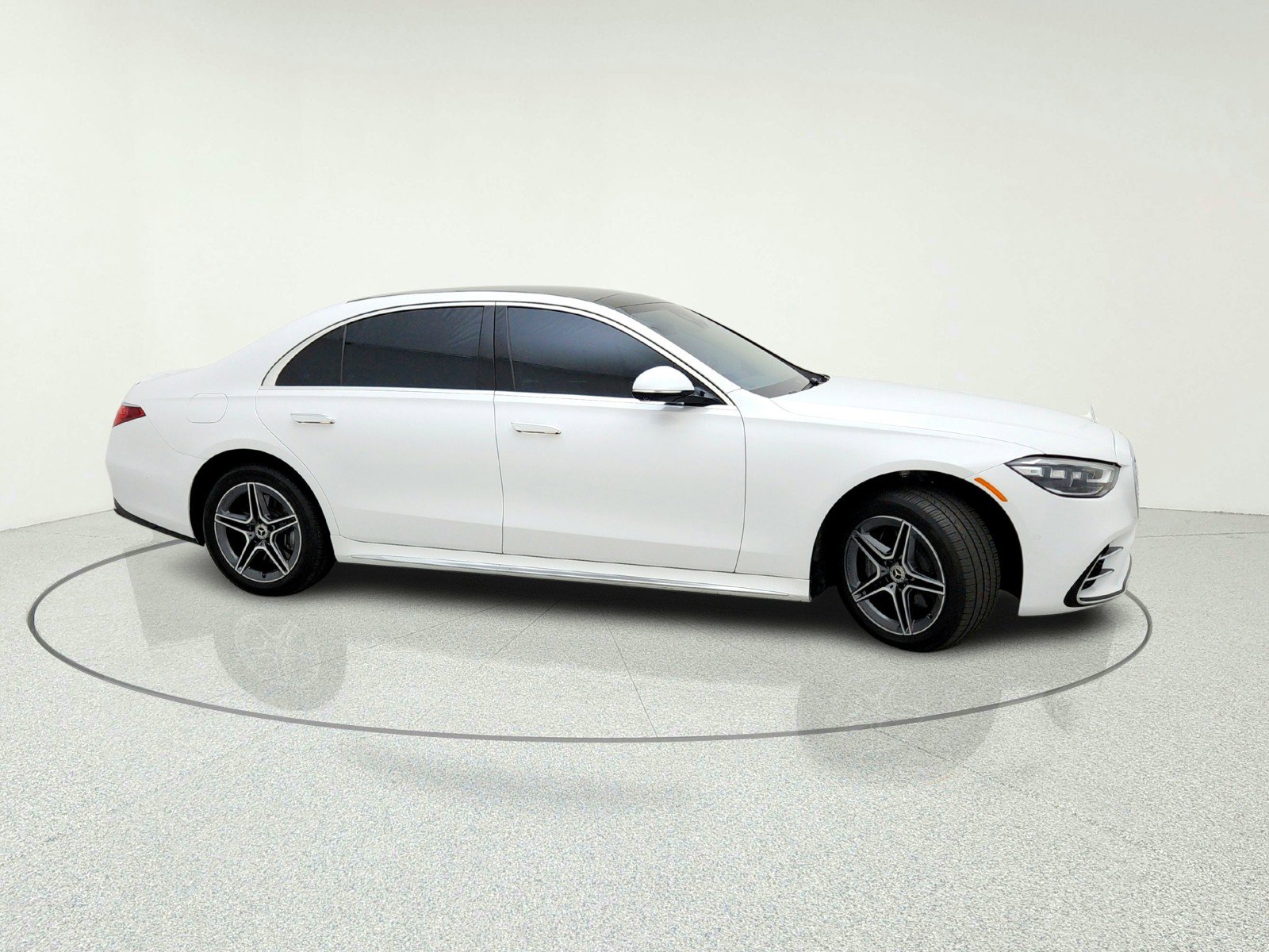 Certified 2024 Mercedes-Benz S 580e 4MATIC Sedan w/ AMG Line image 6