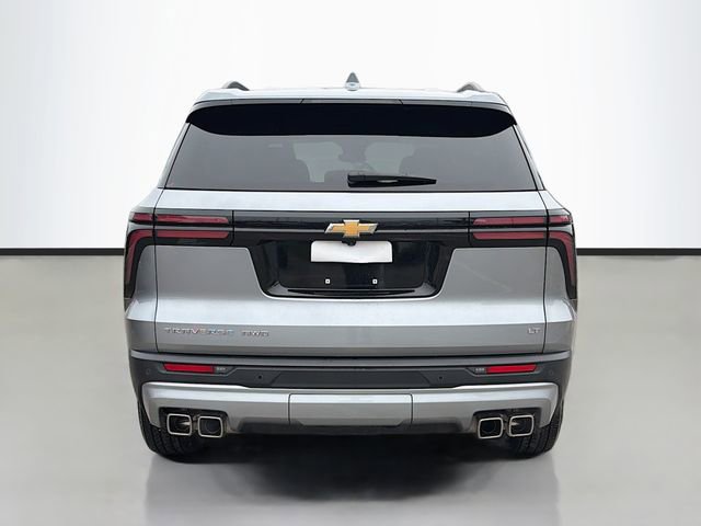 Used 2024 Chevrolet Traverse LT image 4