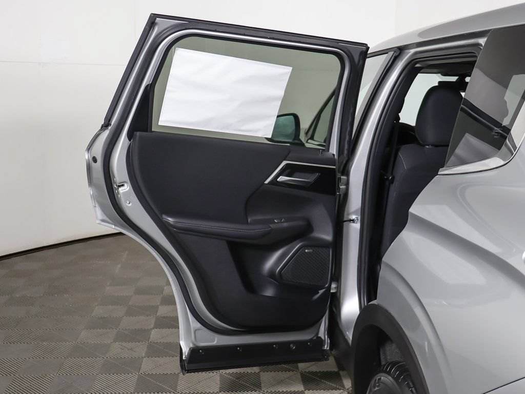 New 2026 Mitsubishi Outlander ES AWD/4WD image 22