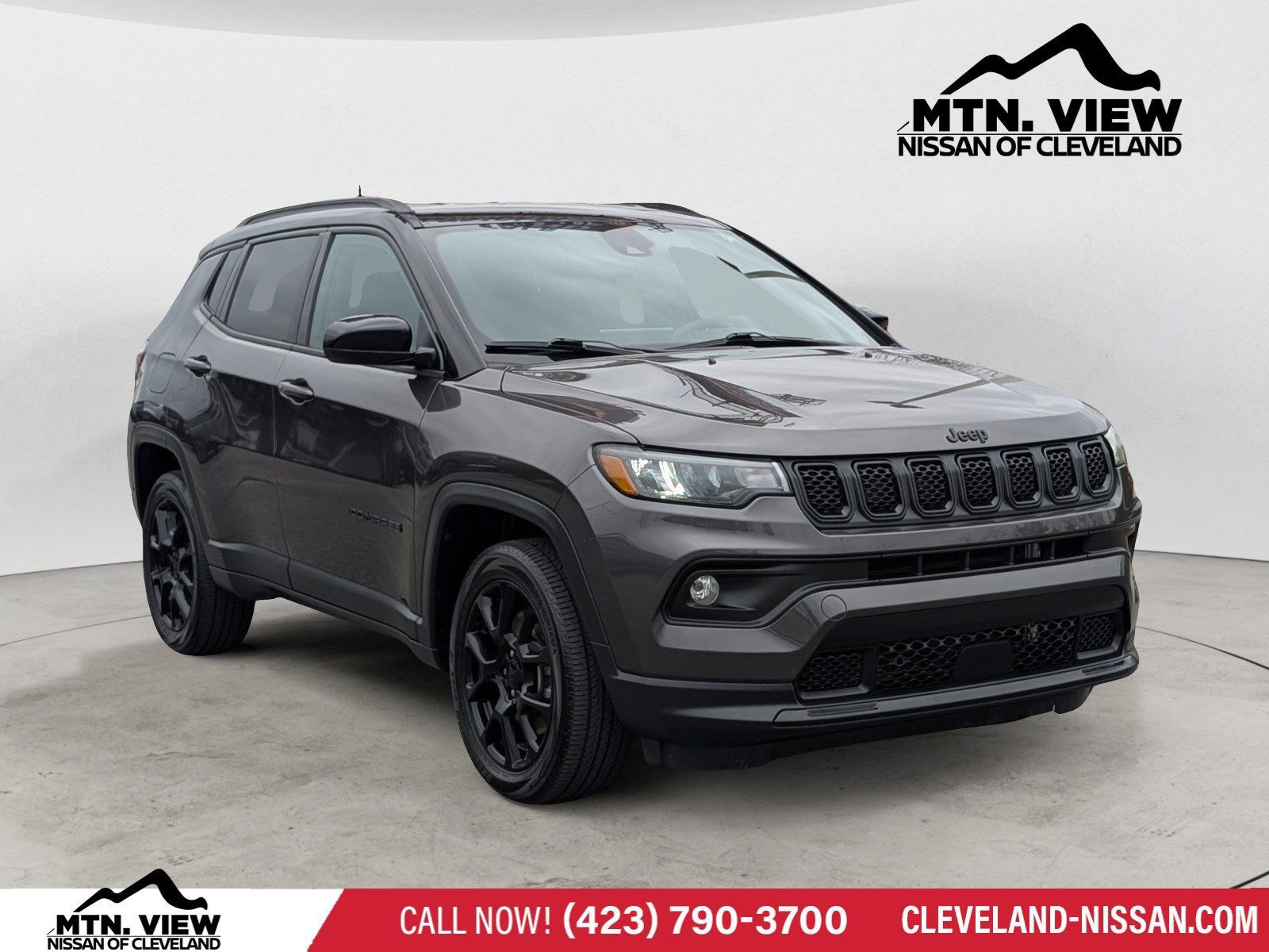 Used 2023 Jeep Compass Altitude image 2