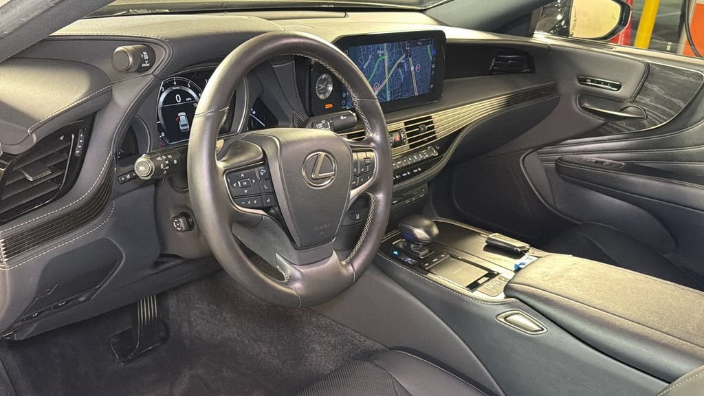 Certified 2021 Lexus LS 500 AWD w/ Accessory Package (Z1) image 21