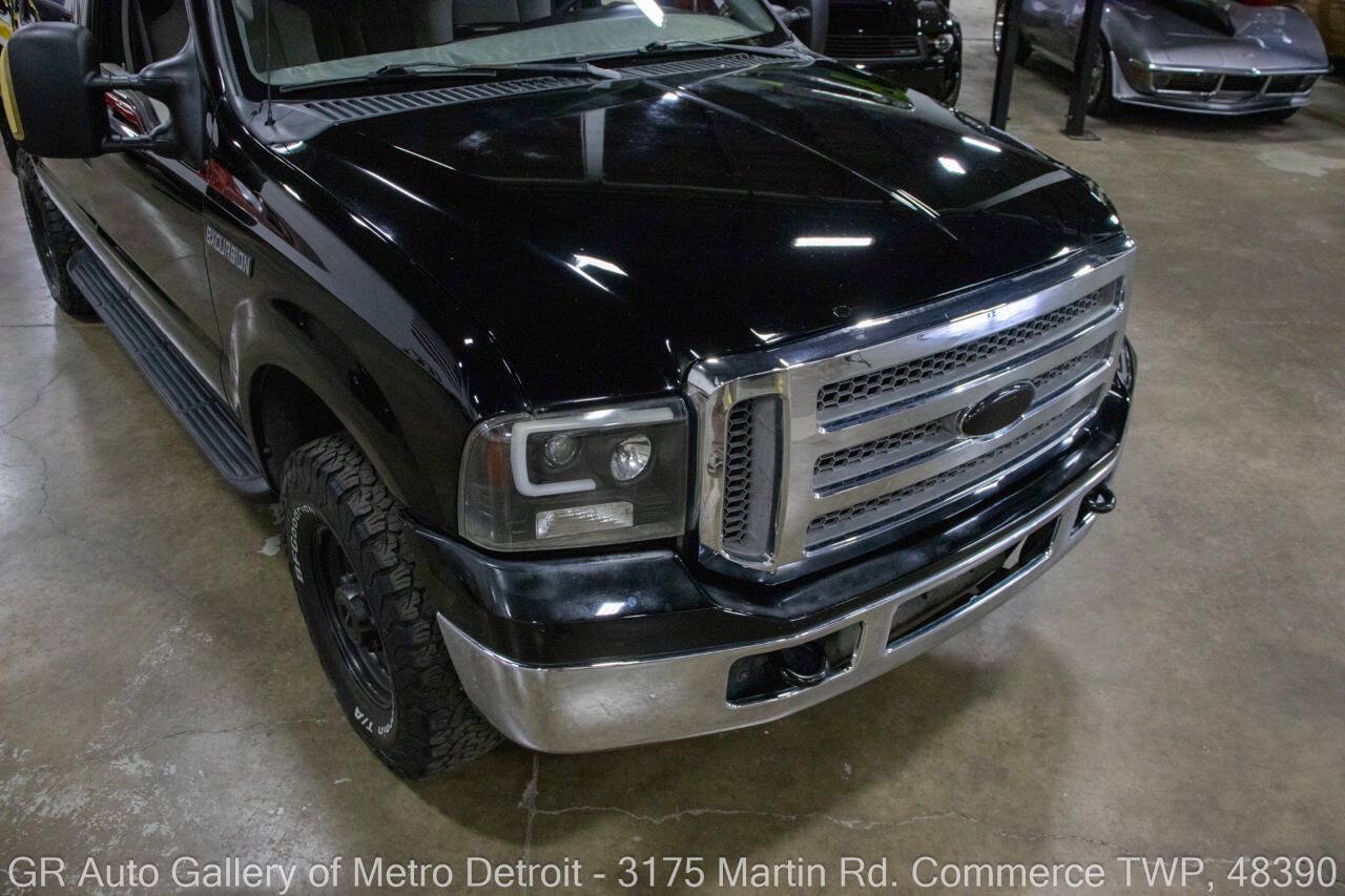 Used 2005 Ford Excursion XLT AWD/4WD image 13