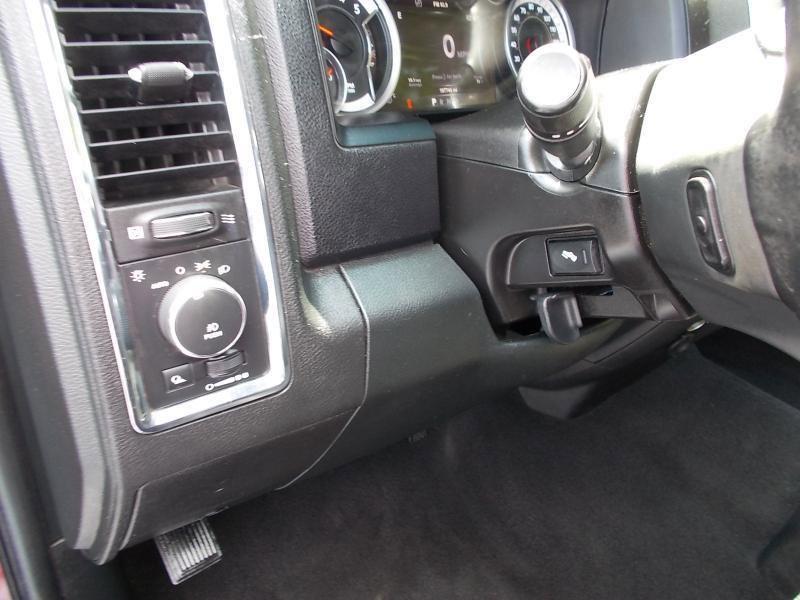 Used 2015 RAM 3500 Laramie AWD/4WD image 32