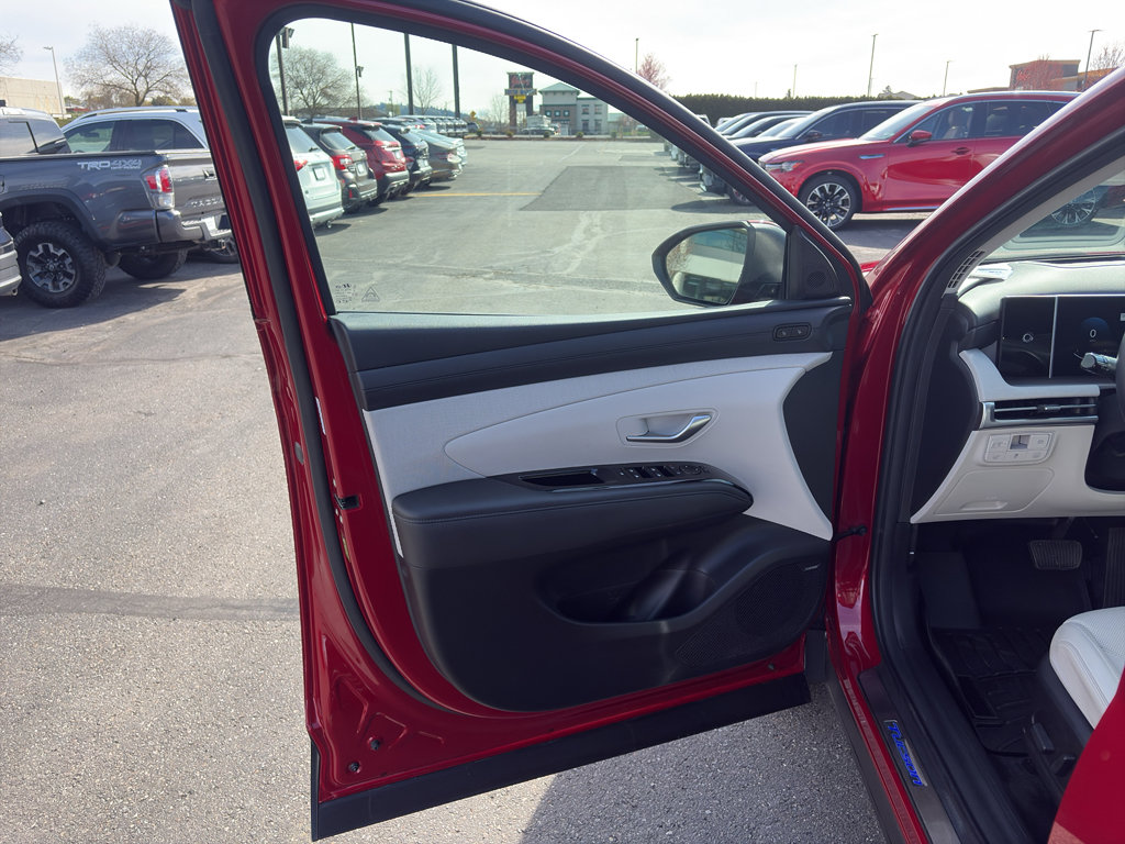 Used 2025 Hyundai Tucson Limited AWD/4WD image 11