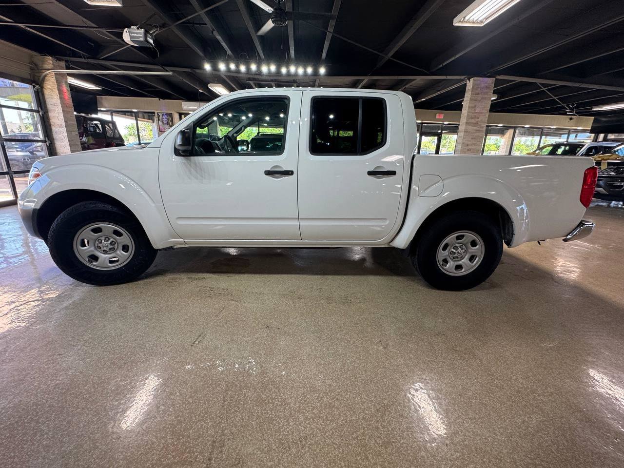 Used 2016 Nissan Frontier S RWD image 4