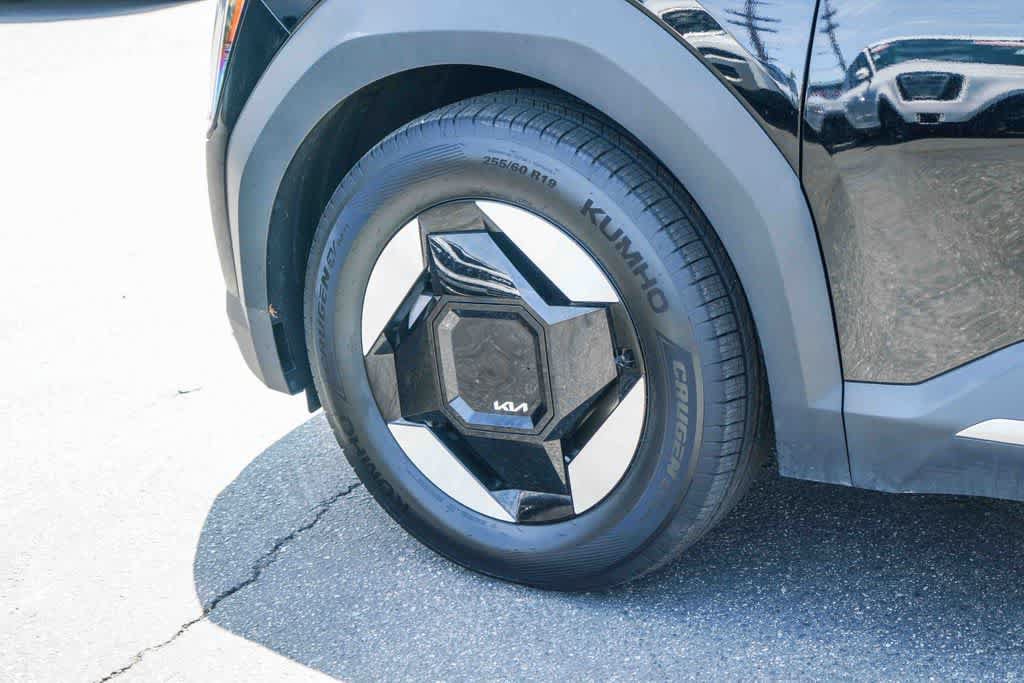 Certified 2024 Kia EV9 Wind AWD/4WD image 9