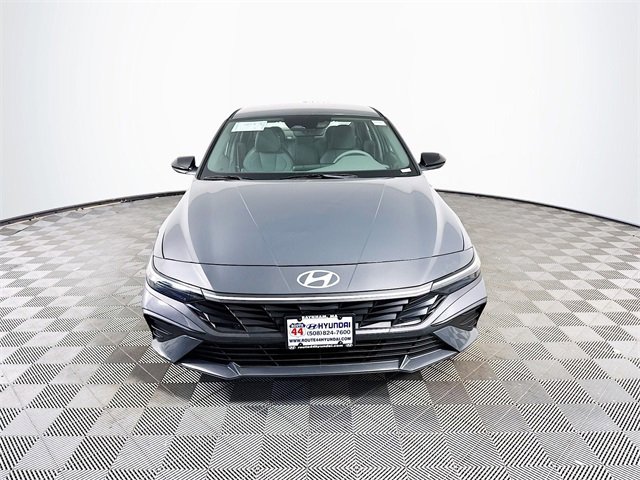 New 2025 Hyundai Elantra SEL image 11
