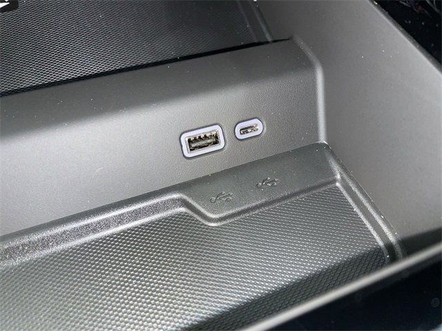 New 2026 Chevrolet Suburban High Country image 33