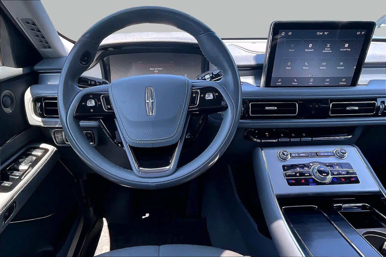 Used 2020 Lincoln Aviator Reserve w/ Equipment Group 201A RWD image 6
