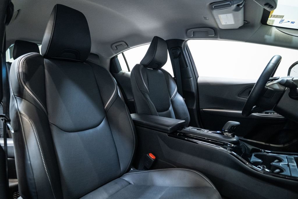 Certified 2025 Toyota Prius XLE image 13
