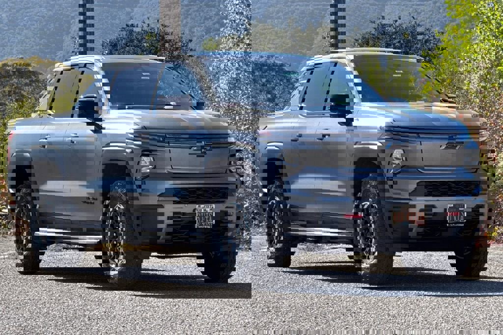 New 2026 Chevrolet Silverado EV Trail Boss AWD/4WD image 2