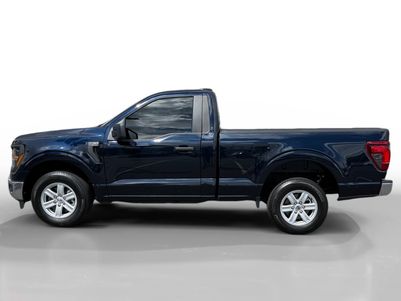 Used 2025 Ford F150 XL w/ Equipment Group 103A High RWD image 2