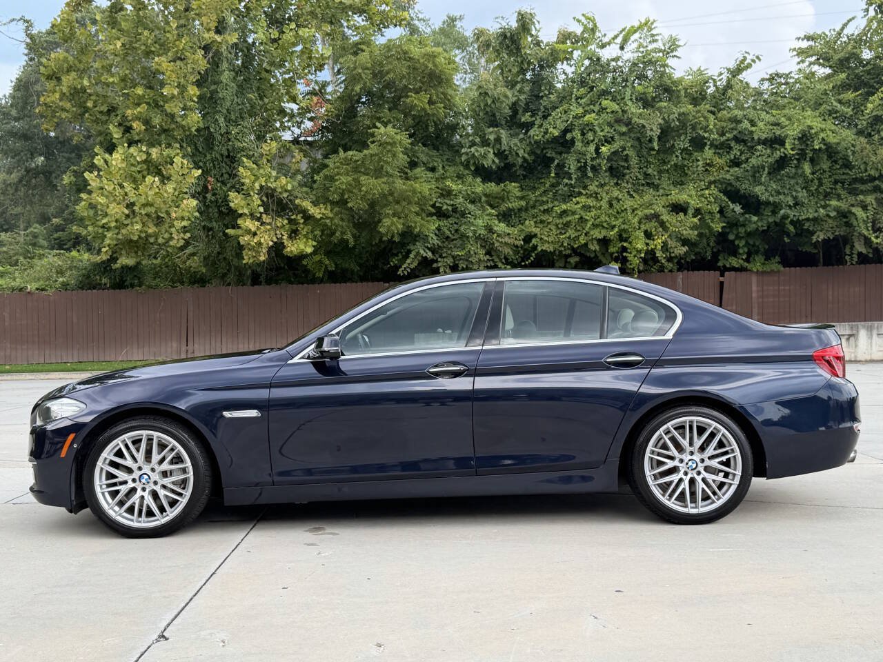 Used 2014 BMW 535d xDrive AWD/4WD image 25