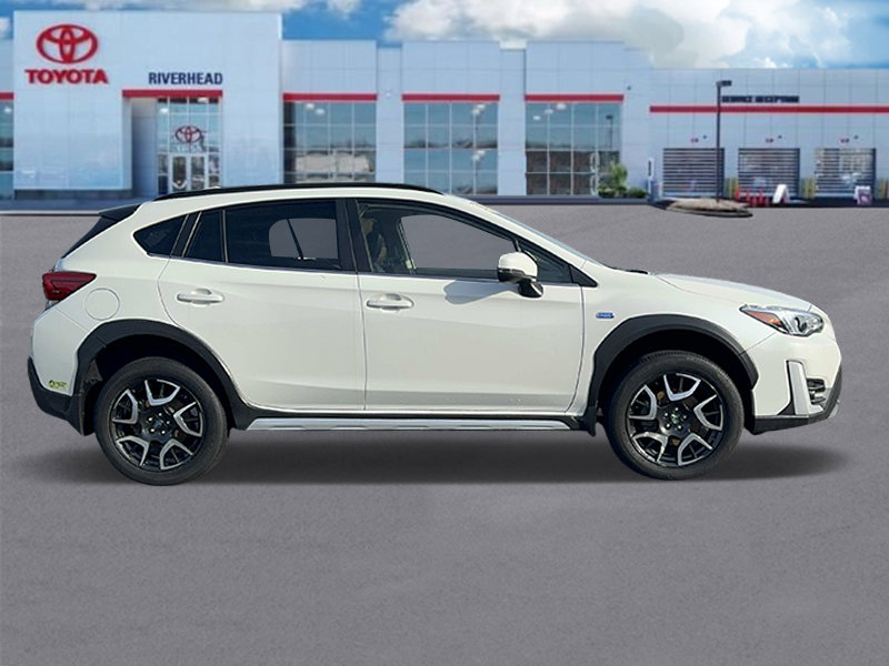 Used 2023 Subaru Crosstrek Hybrid w/ Moonroof Package w/Navigation AWD/4WD image 3