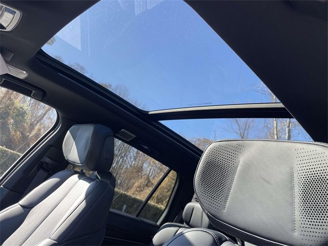 Used 2026 Cadillac Vistiq Sport image 7