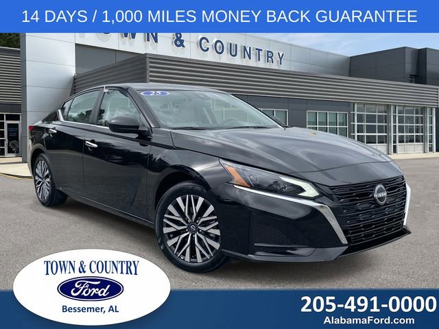 Used 2025 Nissan Altima 2.5 SV FWD image 1