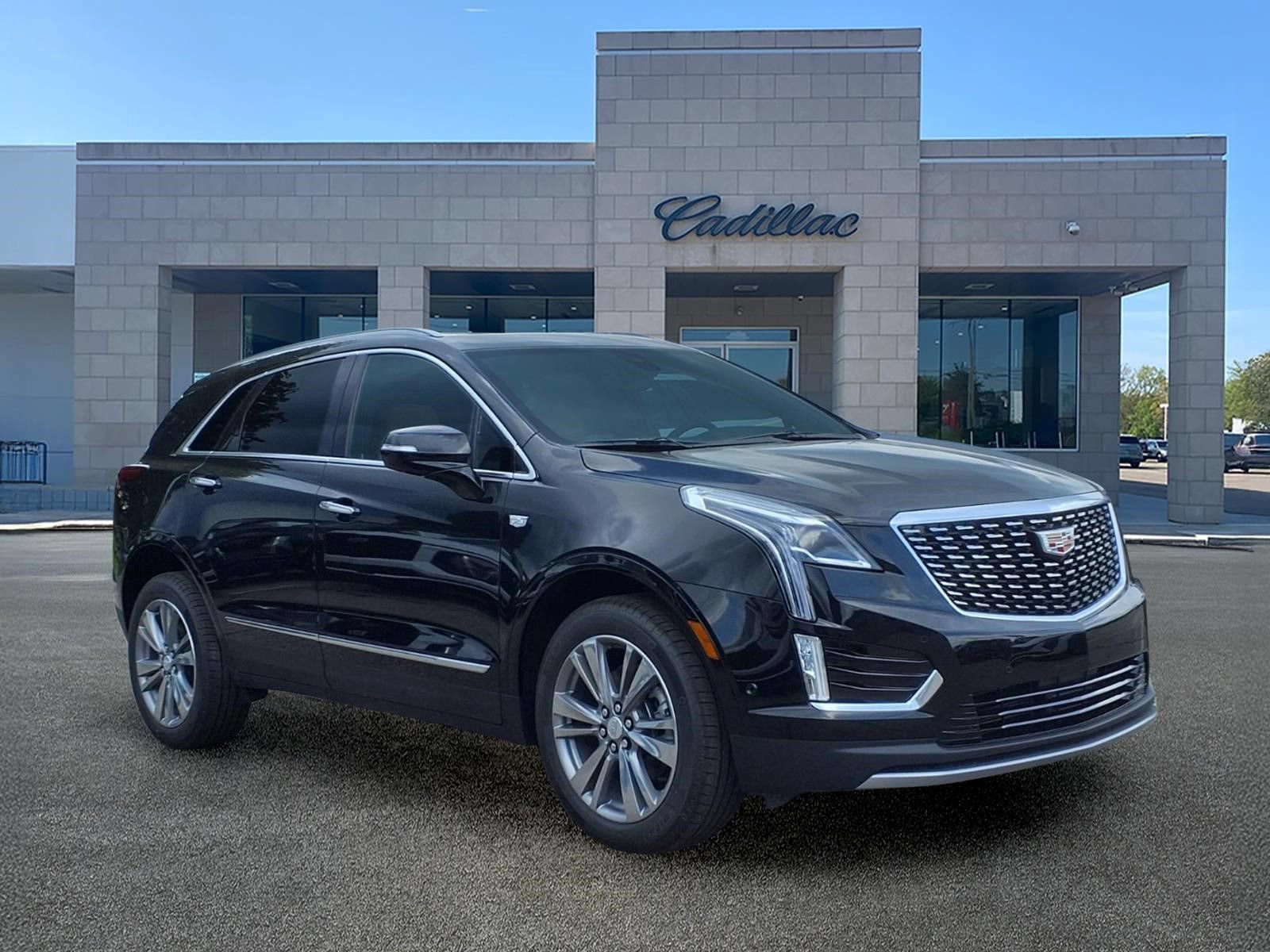 New 2026 Cadillac XT5 Premium Luxury w/ LPO, Floor Liner Package AWD/4WD image 3
