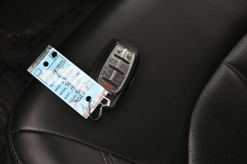 Used 2023 Chrysler Pacifica Touring-L FWD image 18