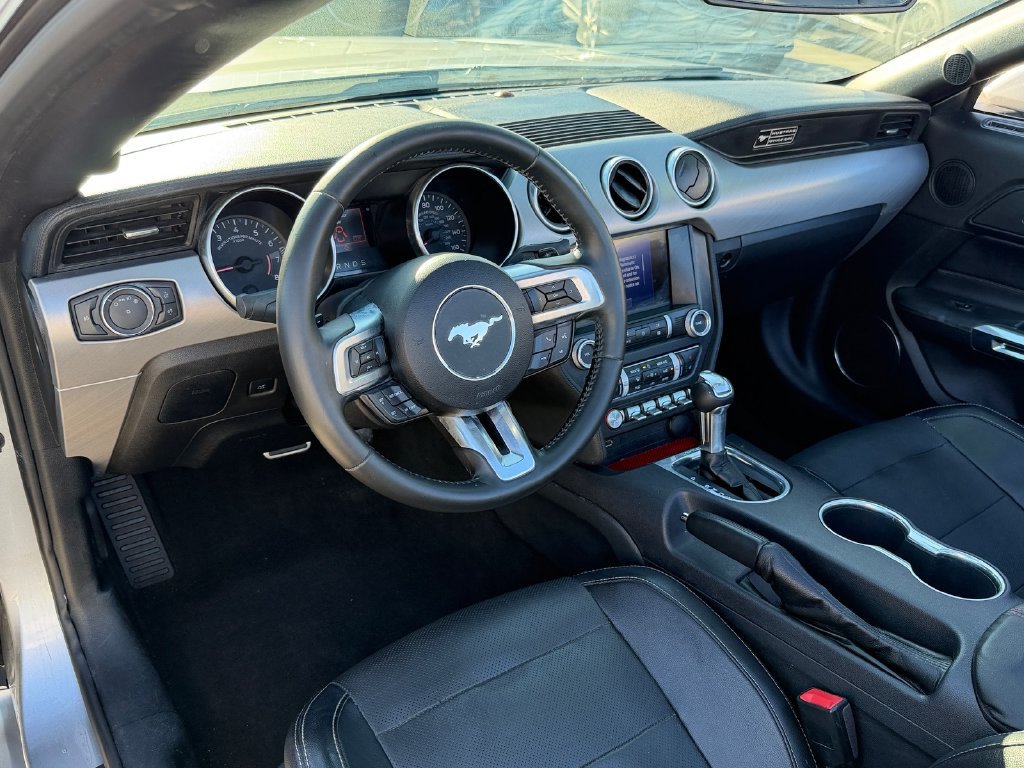 Used 2020 Ford Mustang Premium RWD image 10