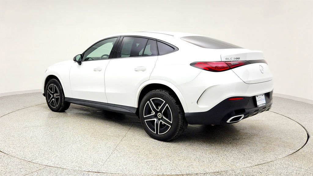 Used 2024 Mercedes-Benz GLC 300 4MATIC image 7