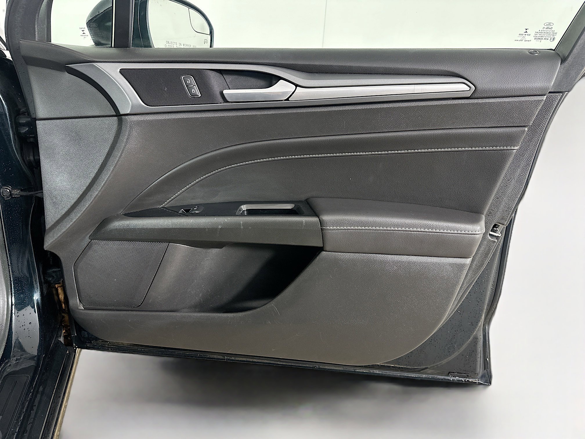 Used 2014 Ford Fusion Titanium image 31