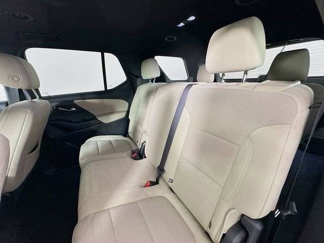 Used 2023 Chevrolet Traverse LS image 21