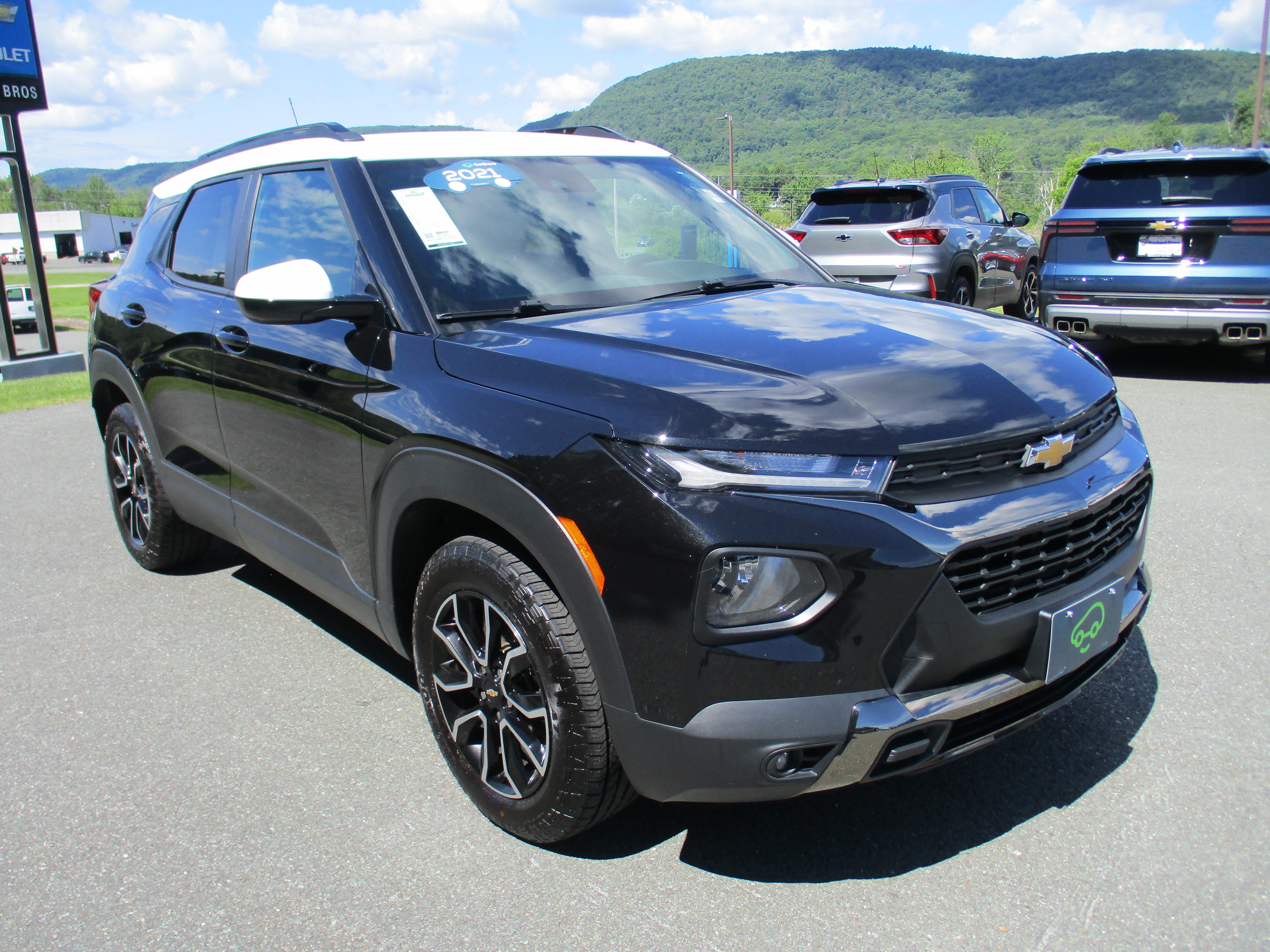 Certified 2021 Chevrolet TrailBlazer ACTIV w/ Convenience Package AWD/4WD image 3