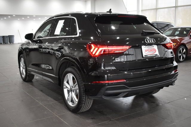 Used 2023 Audi Q3 2.0T Premium Plus w/ Premium Plus Package image 9