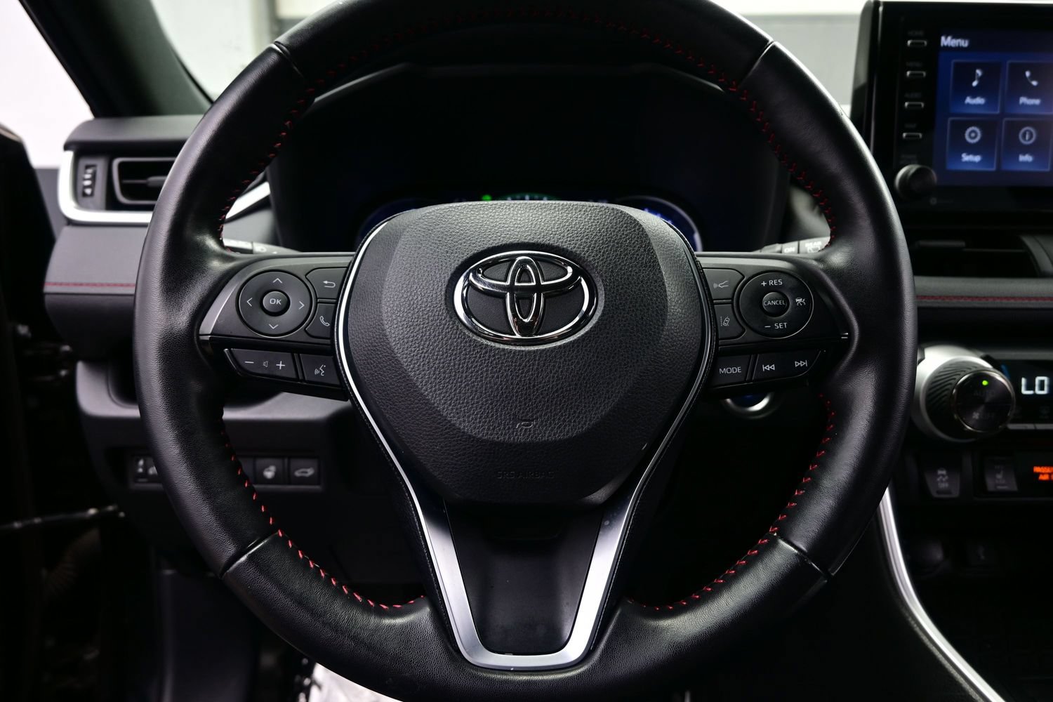 Used 2021 Toyota RAV4 SE w/ Weather & Moonroof Package AWD/4WD image 24