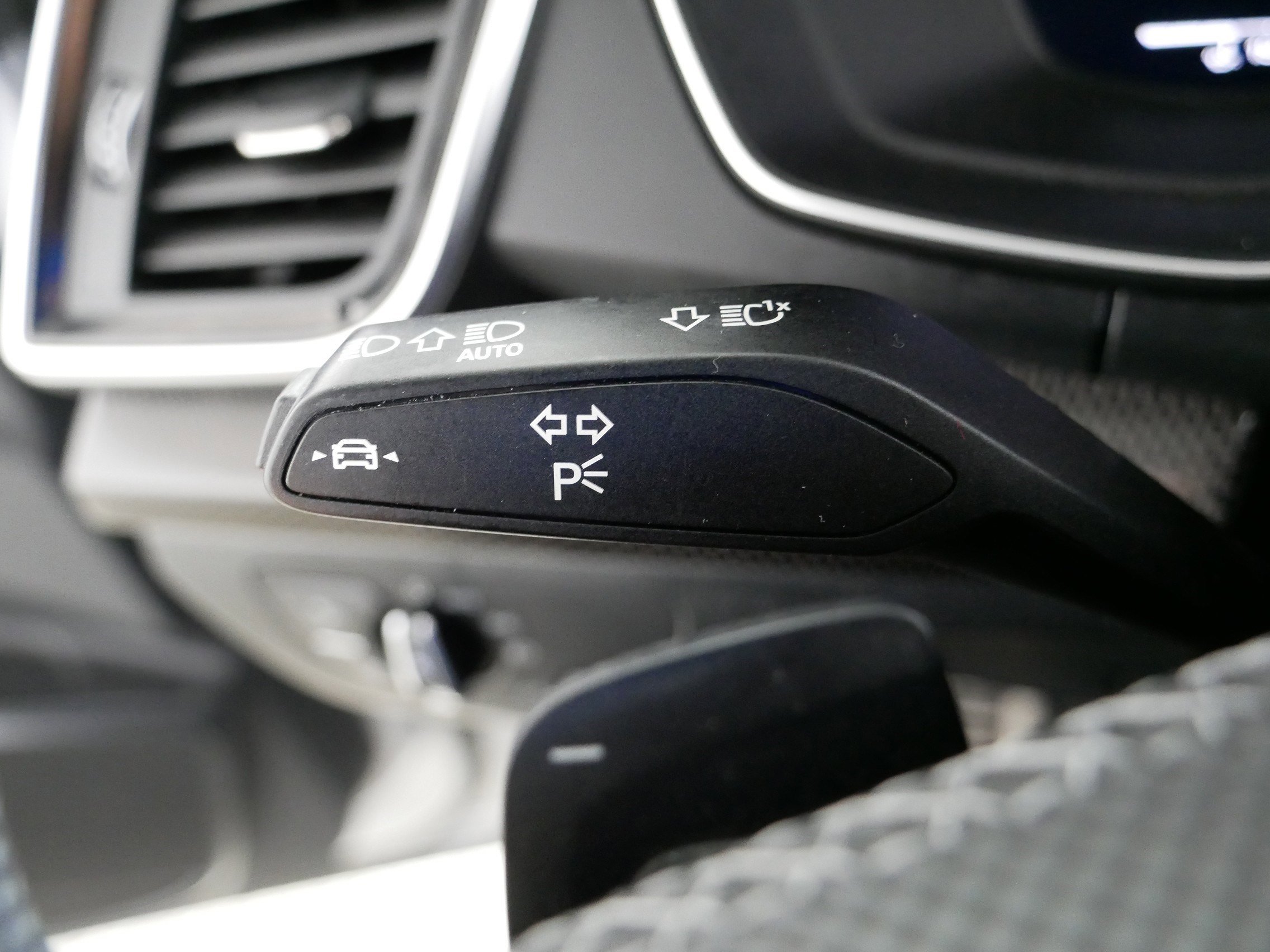 Used 2022 Audi SQ5 Premium Plus AWD/4WD image 32