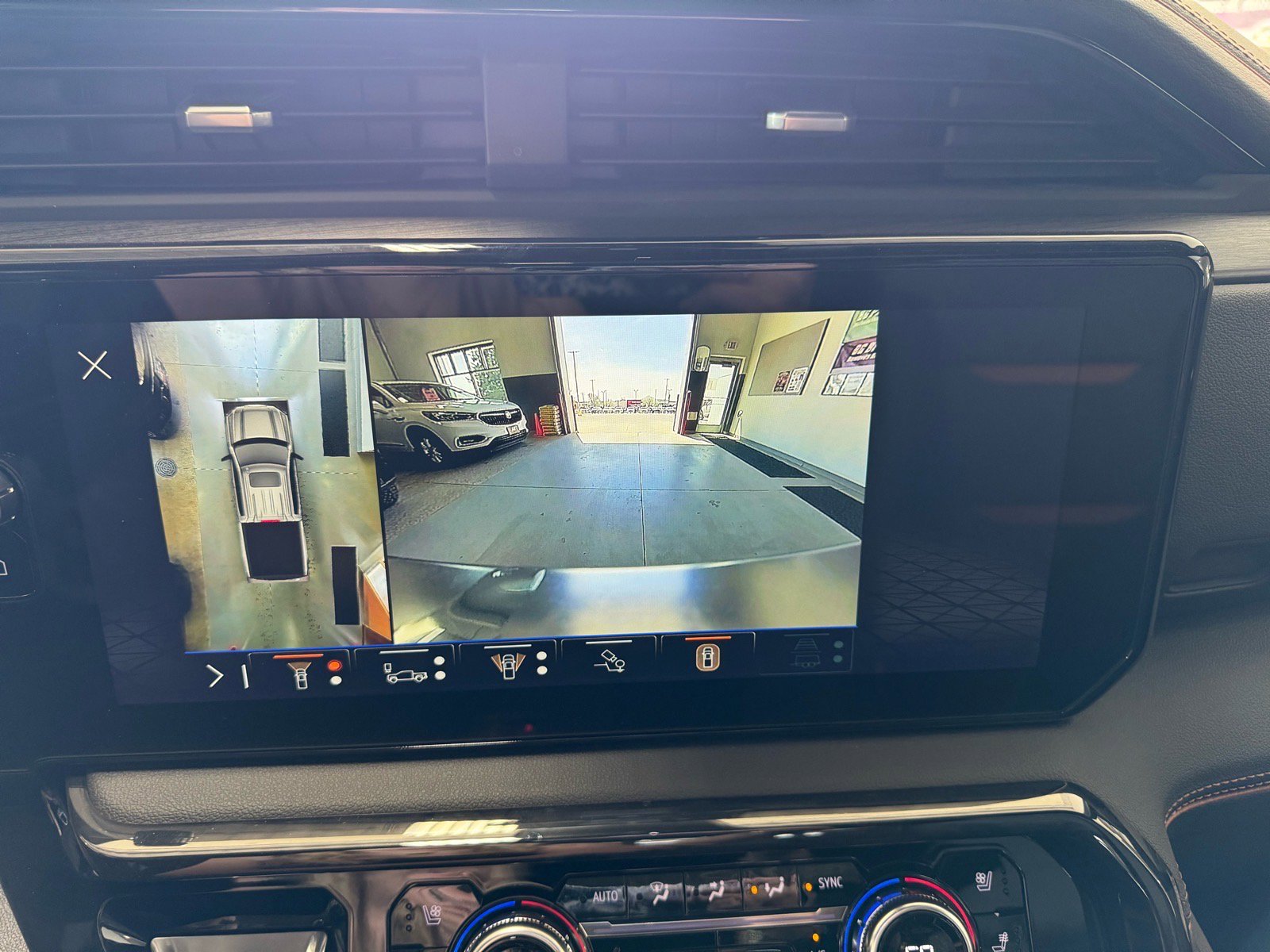 New 2026 GMC Sierra 1500 AT4 w/ AT4 Premium Package AWD/4WD image 27
