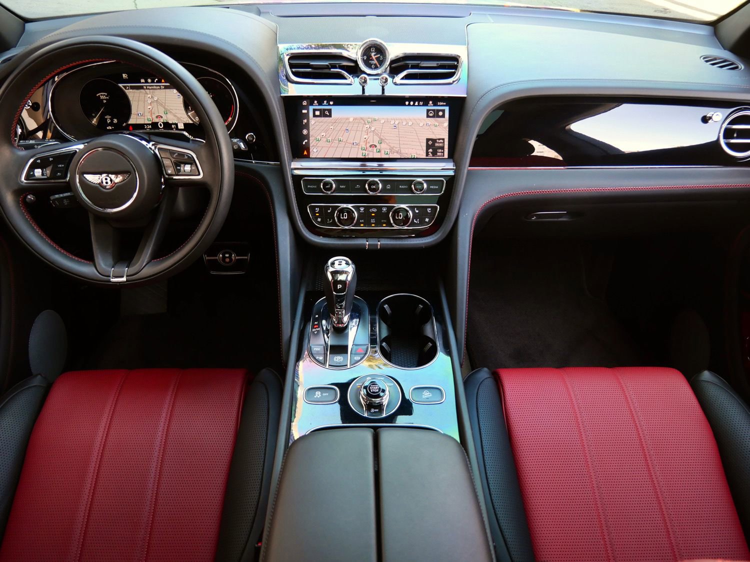 Used 2022 Bentley Bentayga image 4