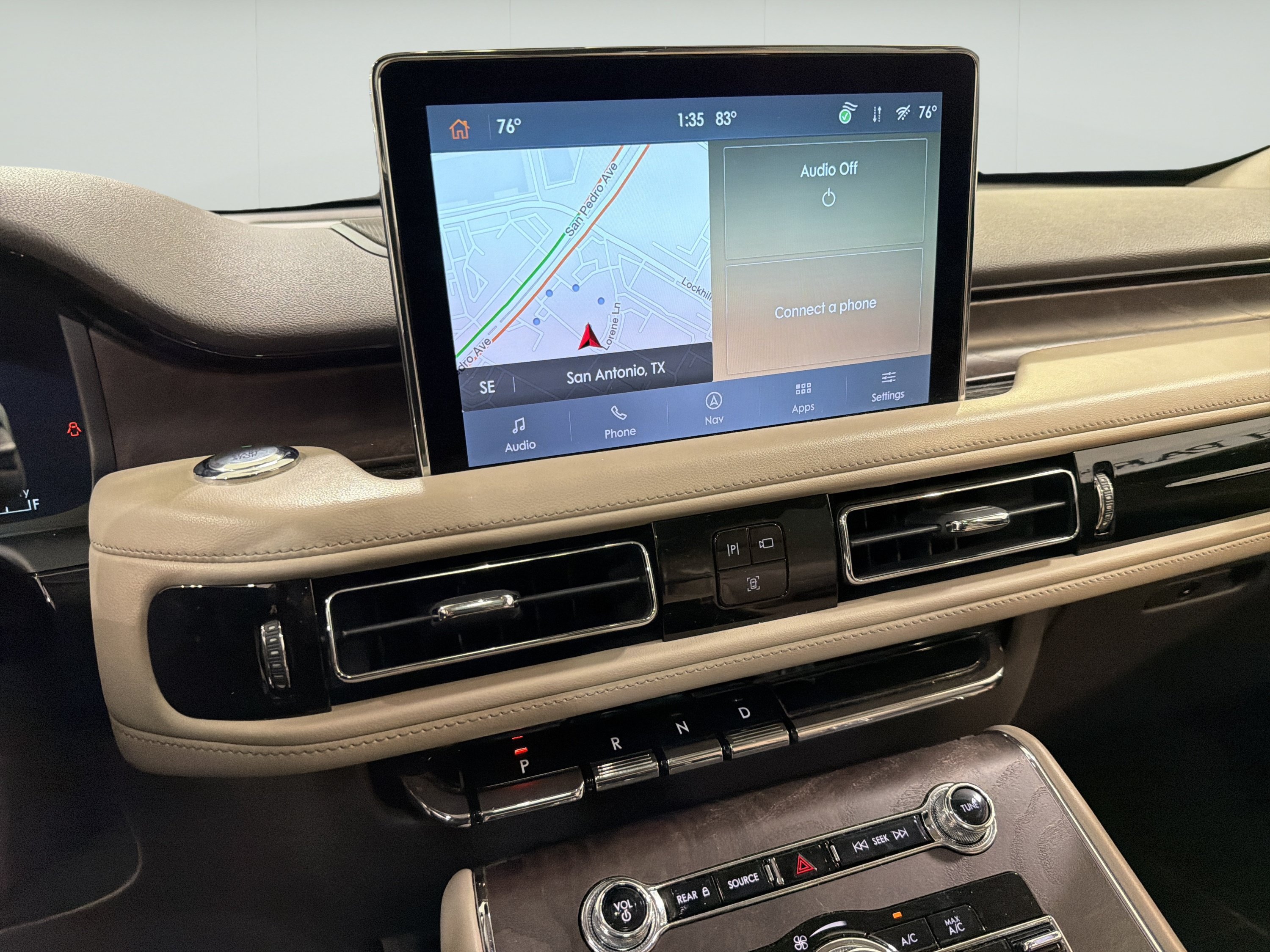 Used 2022 Lincoln Aviator Reserve w/ Equipment Group 201A AWD/4WD image 17