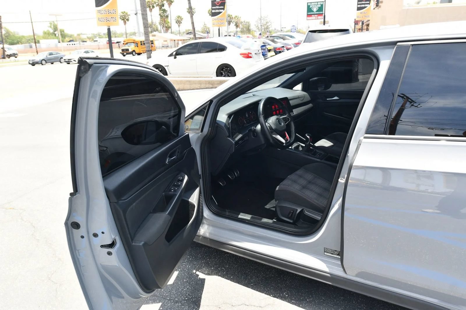 Used 2022 Volkswagen GTI SE FWD image 12