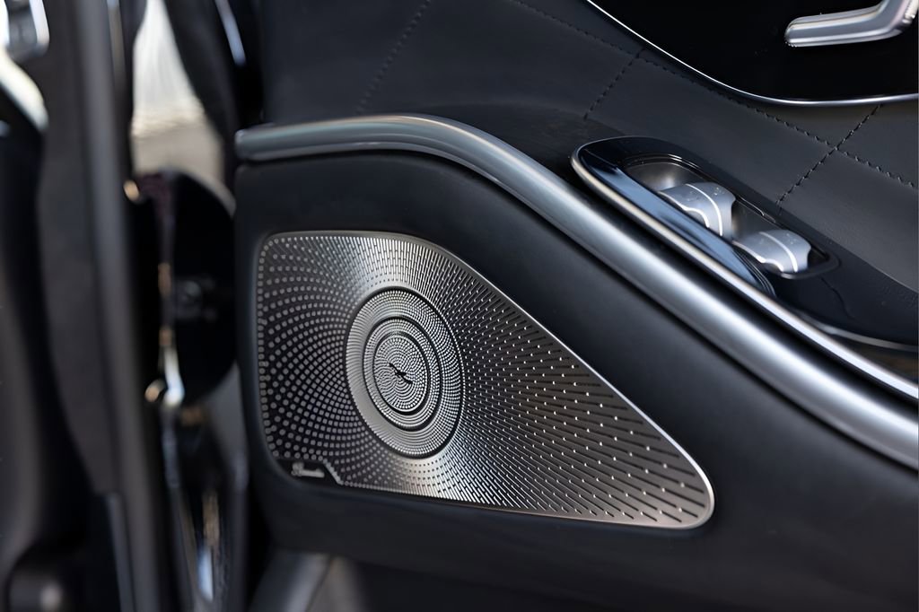 Used 2022 Mercedes-Benz S 580 4MATIC Sedan w/ AMG Line Package image 71