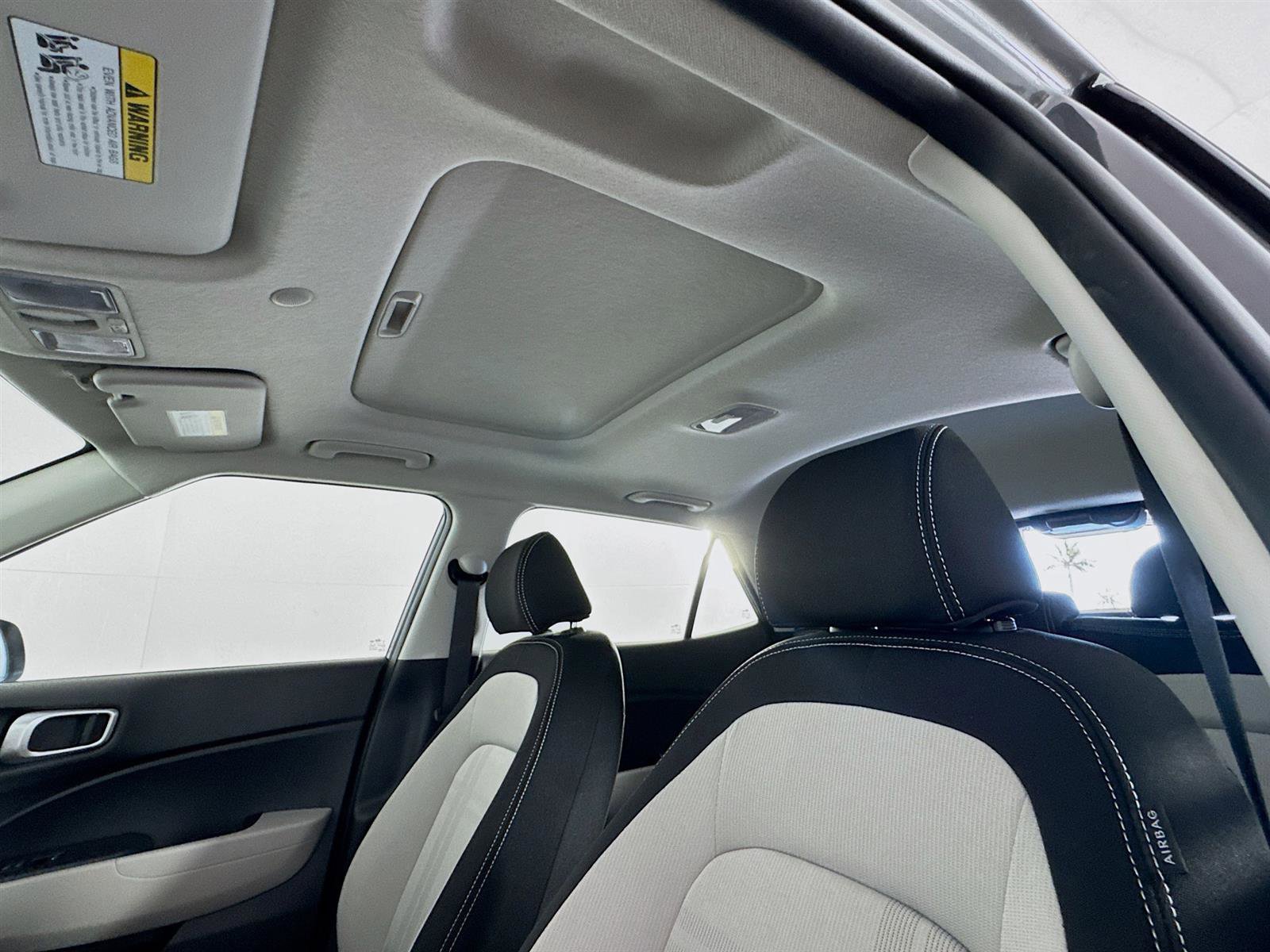 New 2025 Hyundai Venue SEL image 14