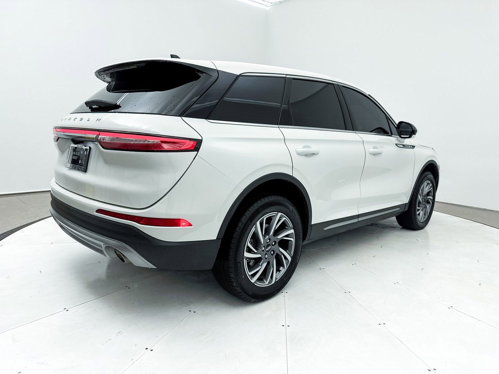 Used 2024 Lincoln Corsair FWD image 17