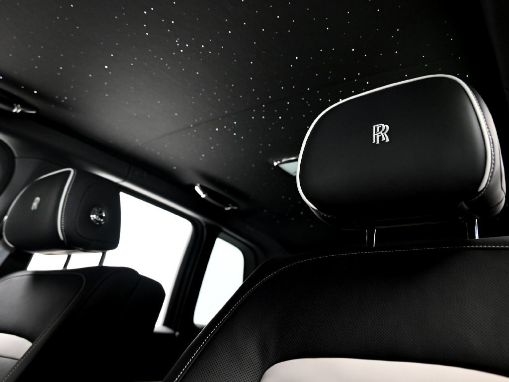 New 2027 Rolls-Royce Cullinan Black Badge AWD/4WD image 22