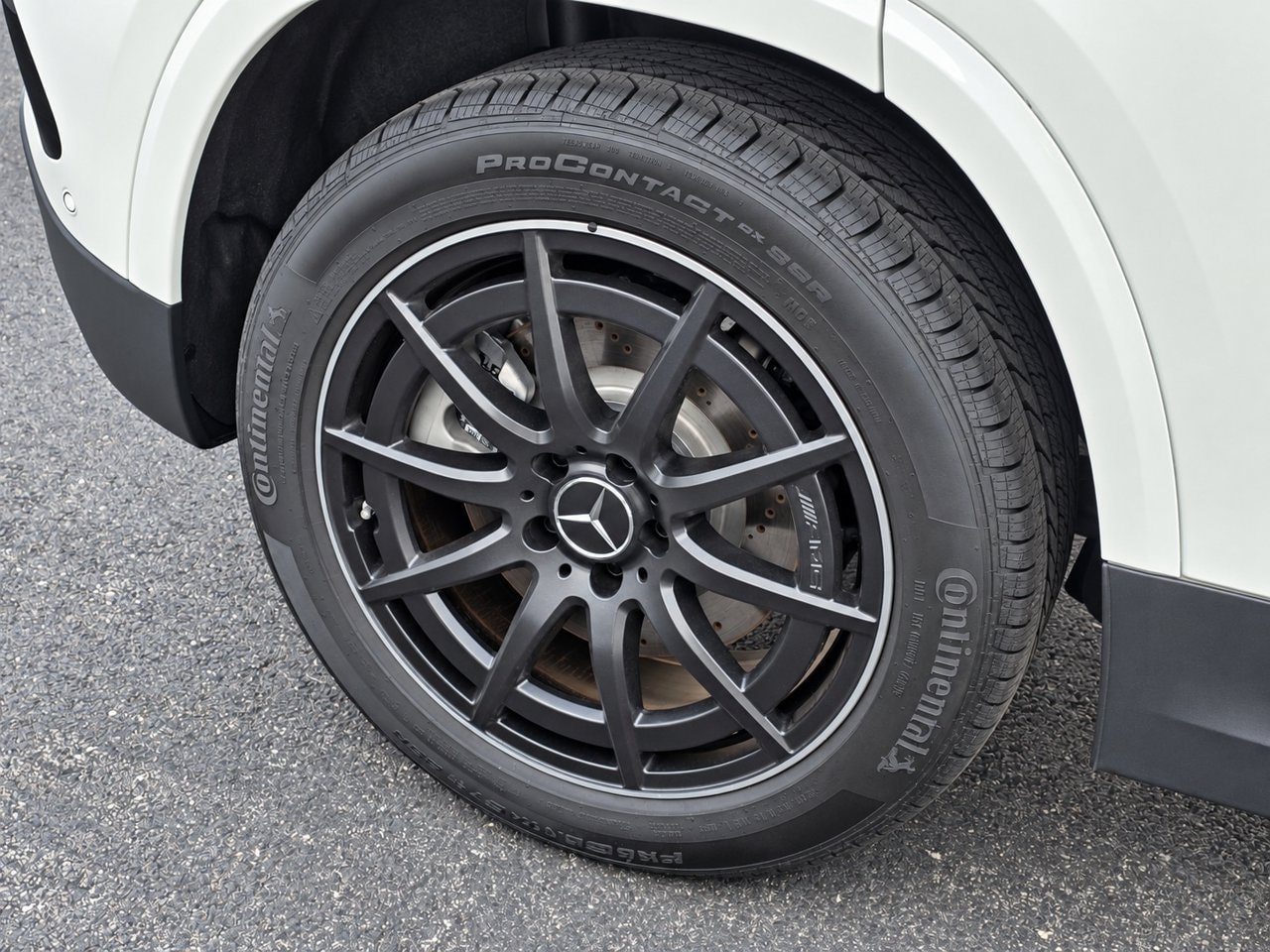 New 2026 Mercedes-Benz GLA 35 AMG 4MATIC image 10