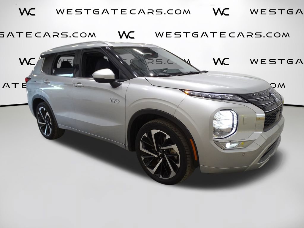 Used 2023 Mitsubishi Outlander SEL video 2
