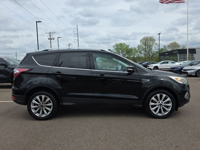 Used 2017 Ford Escape Titanium image 2