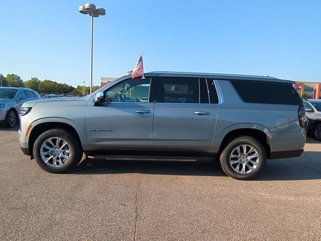 New 2026 Chevrolet Suburban Premier image 5