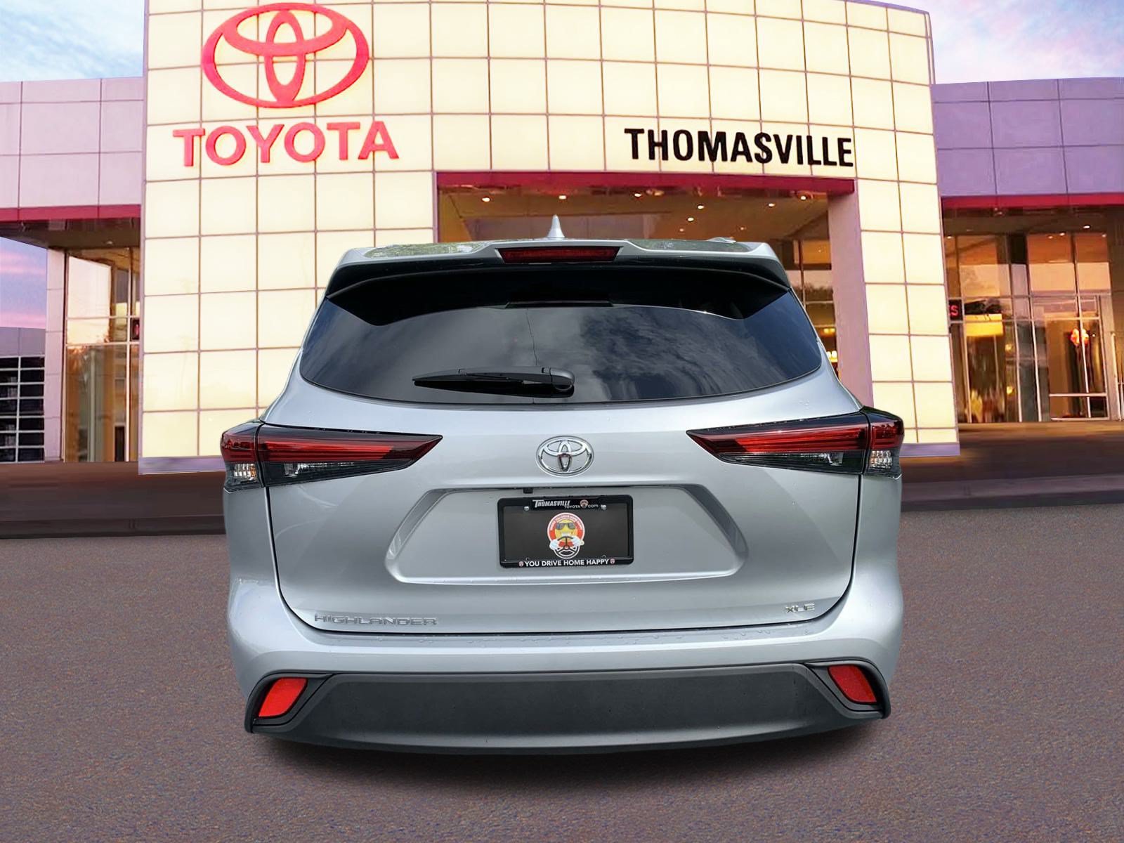 New 2024 Toyota Highlander XLE FWD image 6