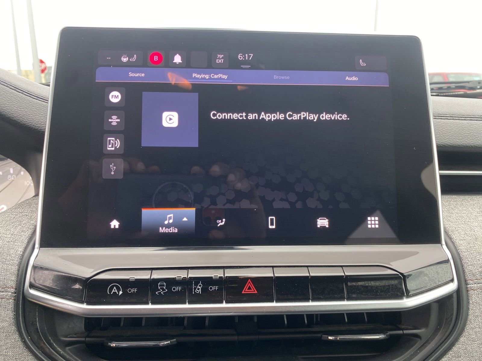 Used 2023 Jeep Compass Latitude AWD/4WD image 17