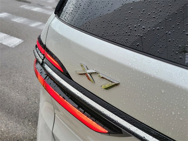 Used 2023 BMW X7 xDrive40i w/ Premium Package image 8