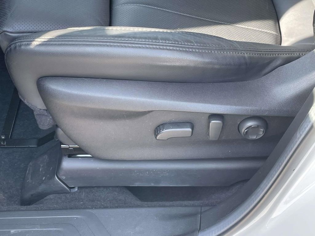 Used 2025 Subaru Ascent Bronze Edition w/ Onyx Package image 20