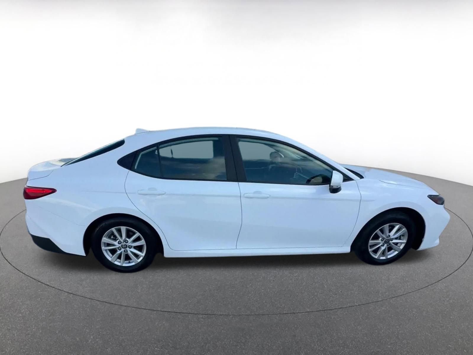 Used 2025 Toyota Camry LE image 16