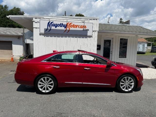 Used 2015 Cadillac XTS Luxury FWD image 2